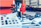 Nowoczesna obróbka metalu - jak technologia zmienia przemysł na Śląsku?