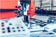 Nowoczesna obróbka metalu - jak technologia zmienia przemysł na Śląsku?