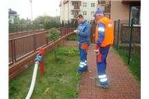 Wodociągowcy wpompowali do stawu 1300 m3 wody Wodociągowcy wpompowali do stawu 1300 m3 wody