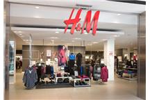 H&M niejednokrotnie oskarżany był o nieekologiczne metody produkcji H&M niejednokrotnie oskarżany był o nieekologiczne metody produkcji