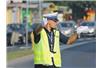 Wodociągowcy muszą czasem wcielić się w rolę policjanta kierującego ruchem